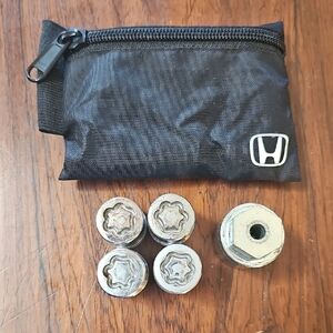 Genuine OEM Honda Black Zip Pouch with Wheel Lock Nuts 009602 from CRV 2015 AWD